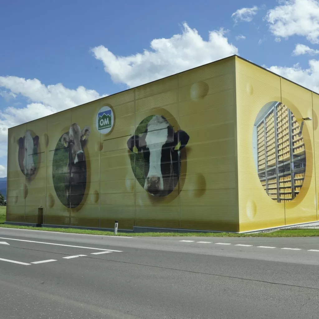 GFK und Glasbord für  Obersteirische Molkerei (OM)